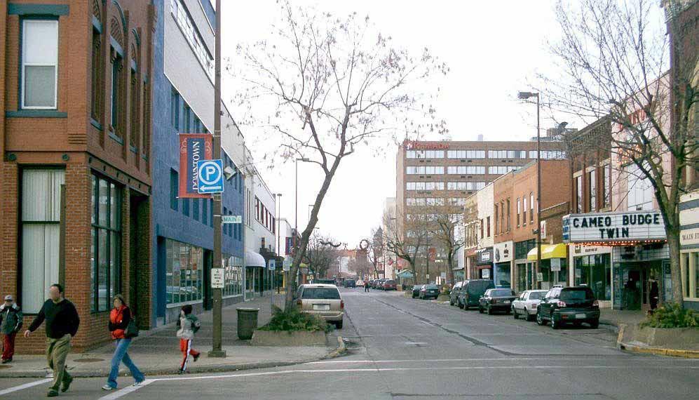 Street view of Eau Claire, Wisconsin.